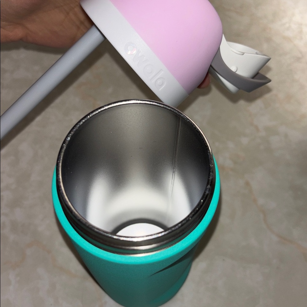 Owala 24 oz Teal and Pink Water Bottle - Picture 3 of 5